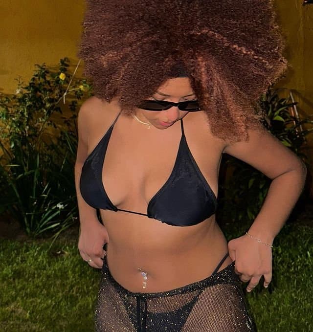 Click to view full size Preta rabuda