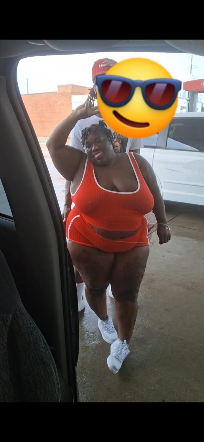 HUGE THICK MEGA EBONY BBW BUG OLE JUICY ASS BOOTY