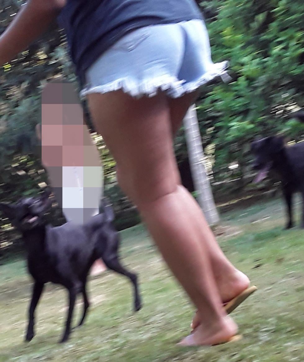 Morena Rabuda deliciosa com seu Shortinhos Safado