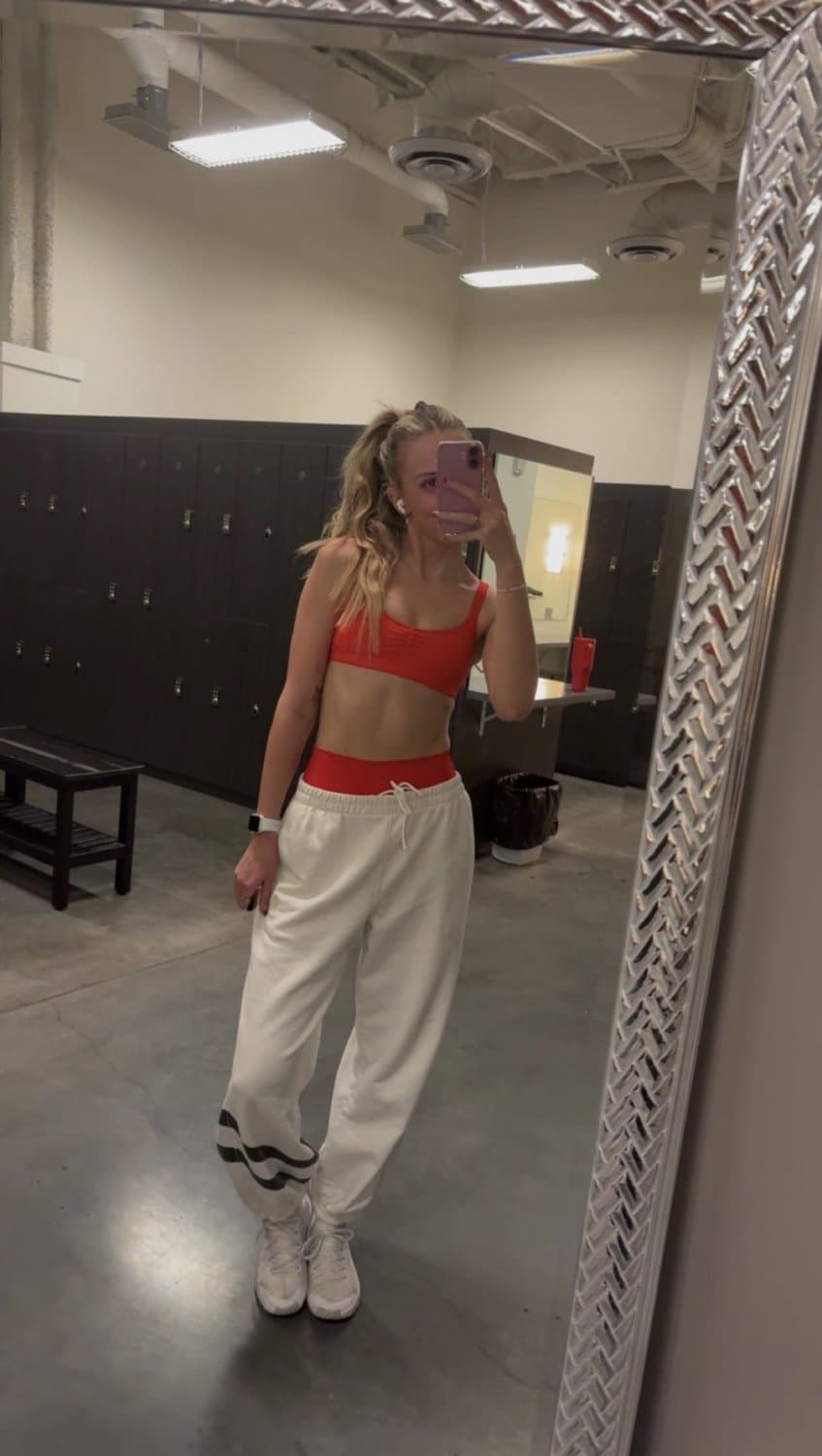 Would you fuck Rayleigh at the gym?