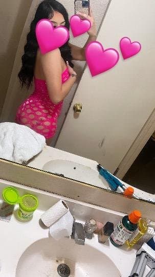 THICK LATINA Escort Just Turn 18 Years Old this month in SF