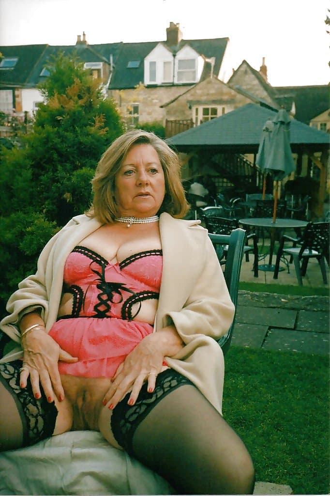 Mature naughty Nymphomaniac swinger