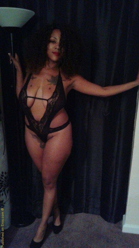 Inglewood CA Milf Age Mid 40s Auntie Massage Therapist Thot I Always Wanted to Fuck