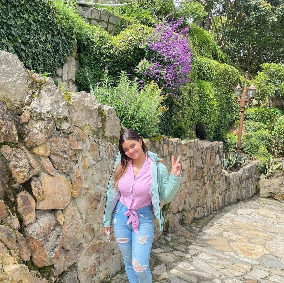 Desi South Indian Very Beautiful Busty Bimbo Randi Influencer Sexy Full Nude Show