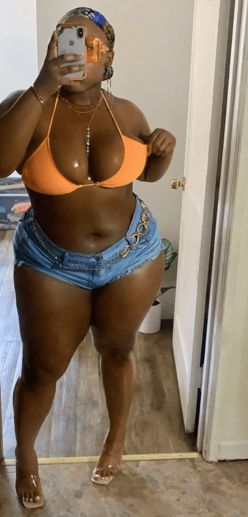 BriTt Got A FAT OL bo0tY !!!