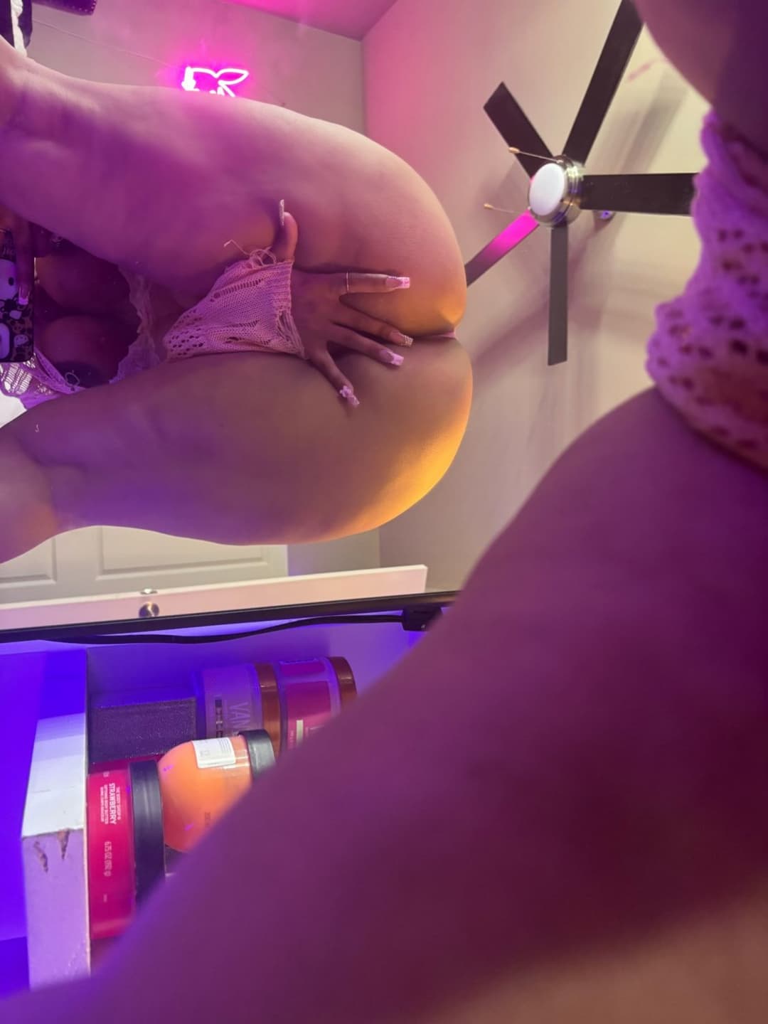 Thick latina loves bbc. Girls add my snapchat- bbc.10inch4u