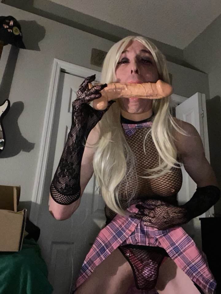 Florida Sissy Kelsey. kik kevbo2176
