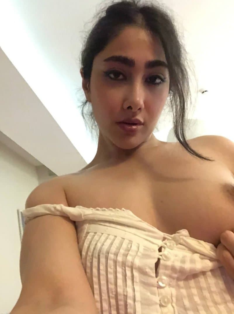 Beautiful hijabi babe from iran nude