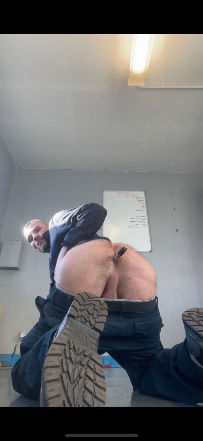 Send this everywhere!!!! I want to see this picture everywhere!!! Imagine doing this at your work