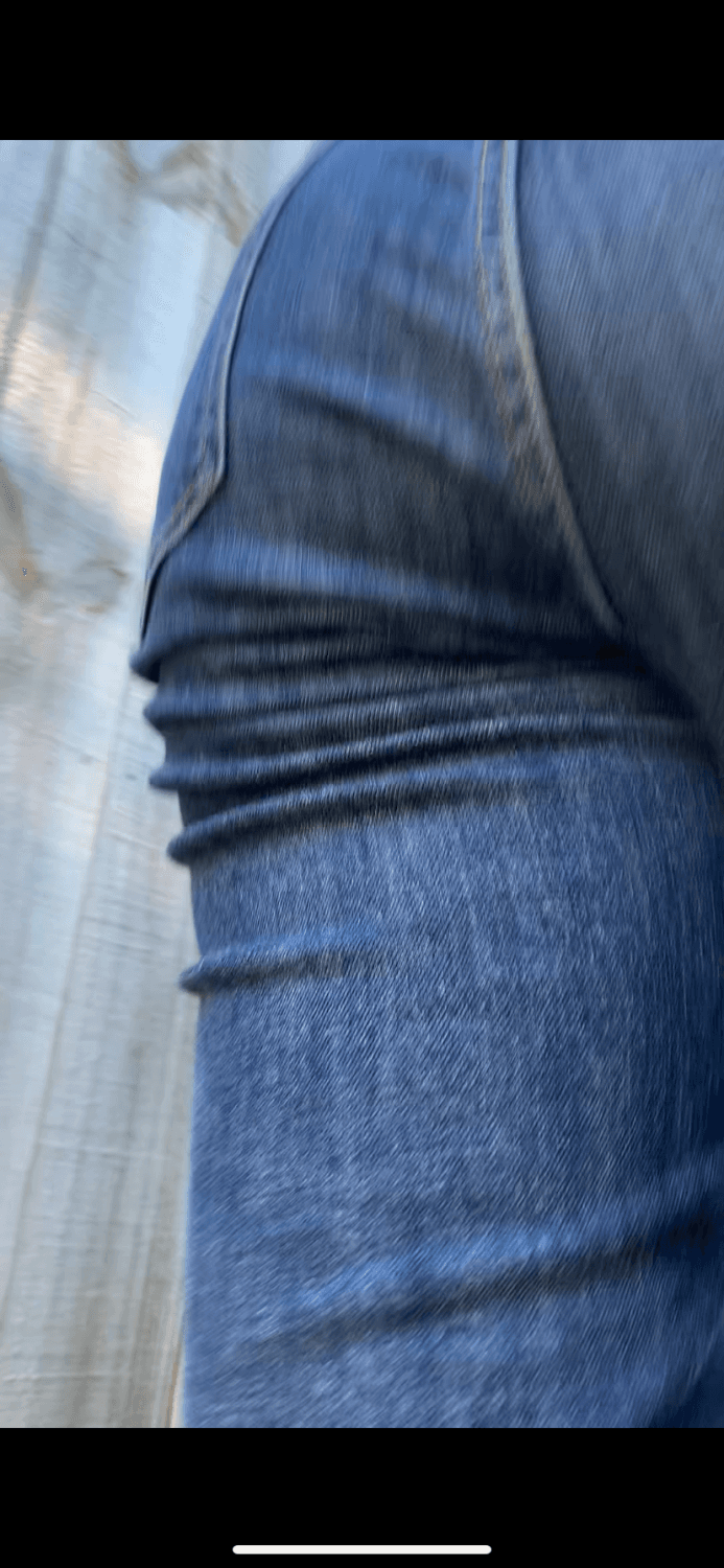 Teen Zoe ass closeup