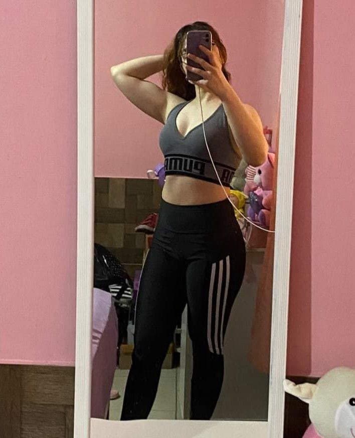 Pack y video de rica mamada, jovencita caliente culona