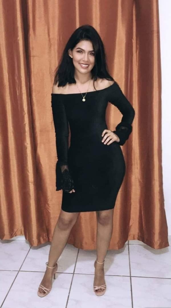 Click to view full size alondra martinez de ceiba honduras masturbandose en su cuarto parte1