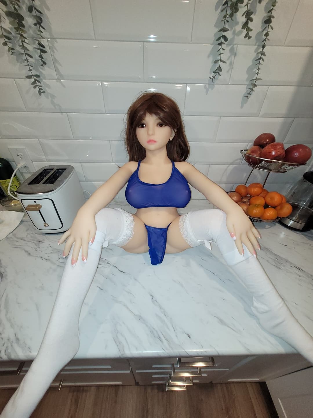 SLUTTY LINGERIE BABE IN KITCHEN