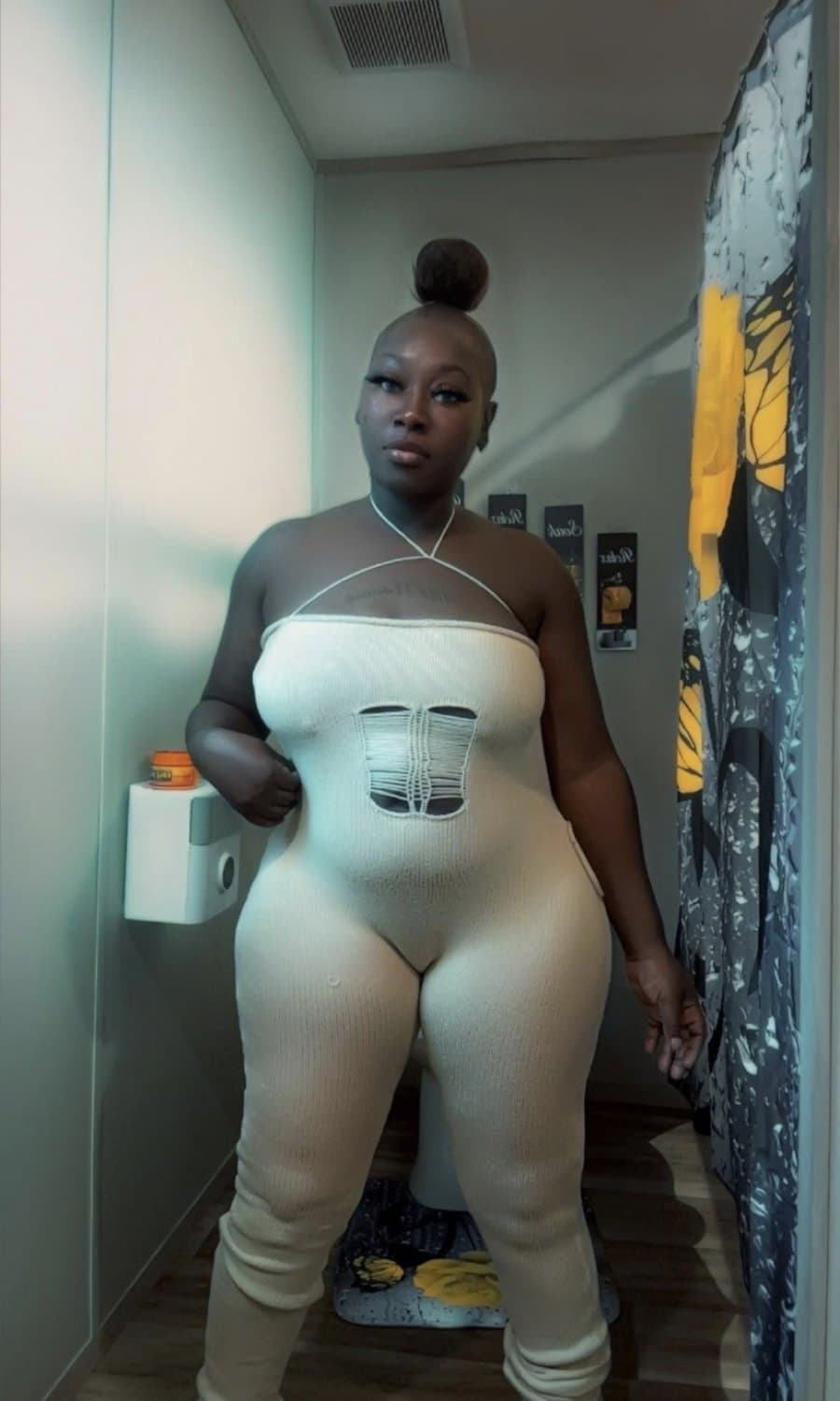 Click to view full size Karma Noonie