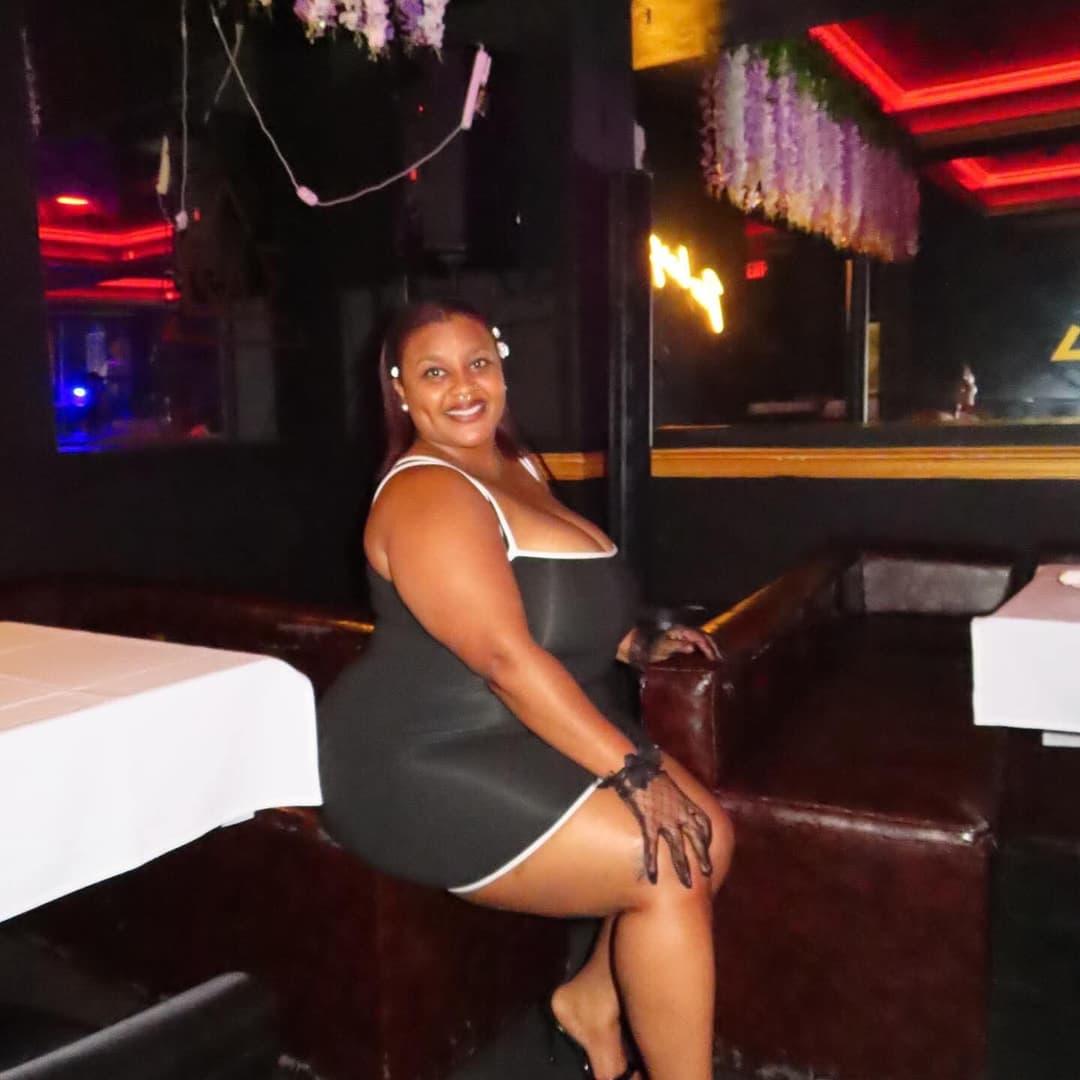 SEXY CURVY THICK EBONY BBW BIG BOOBS & BIG OLE ASS BOOTY