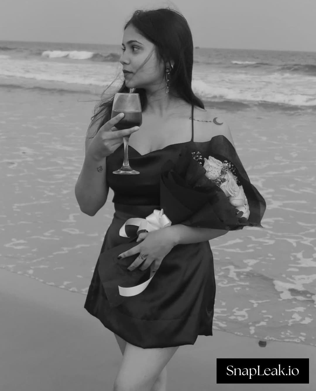 Hot Indian GF Big Boobs Pink Hairy Pussy