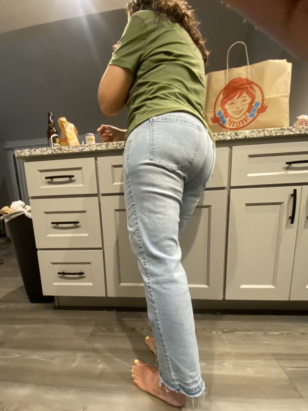 More sexy aunt extras