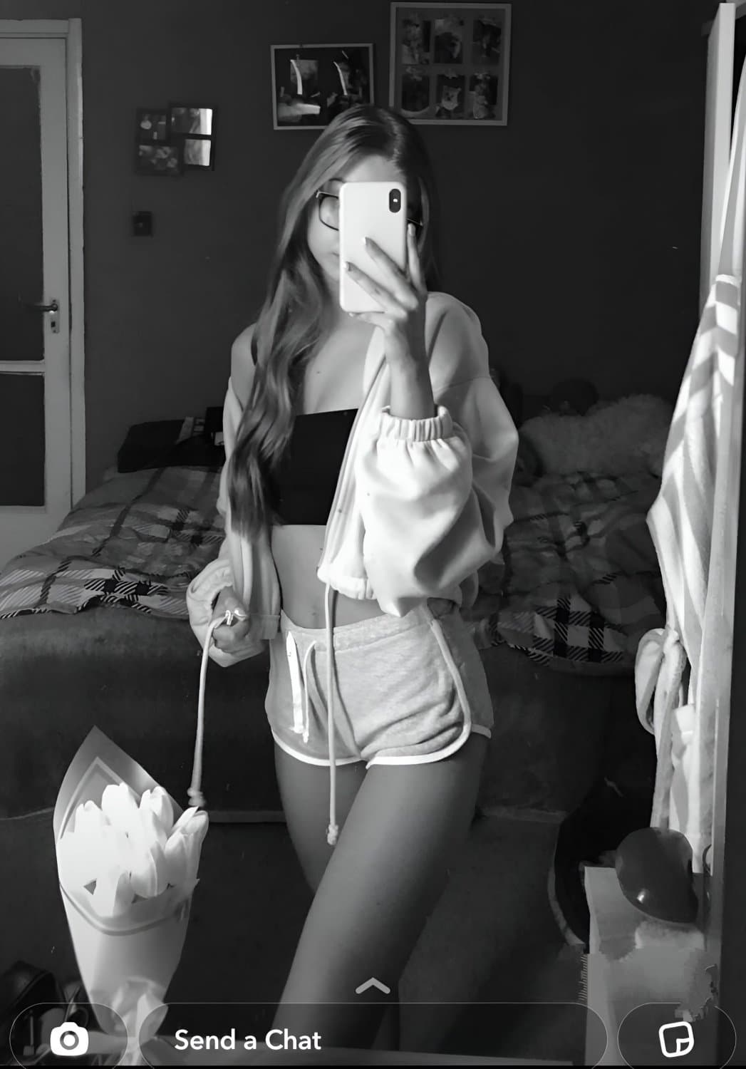 [kik] shsjebbd I wanna watch my slut gf get pounded hard while I jerk my cock watching her take it