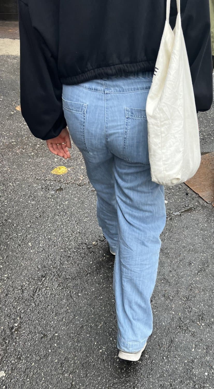 German street Girls deutsche geile Frauen Ass Leggings cameltoe slut voyeur candid creepshots