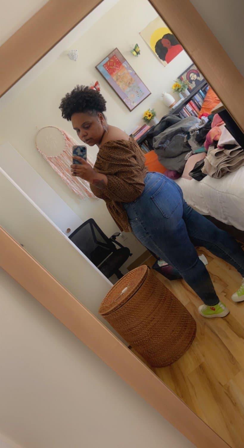 Click to view full size Dominican slut Myra ????? AMAZING BOOBS melons to die for ???