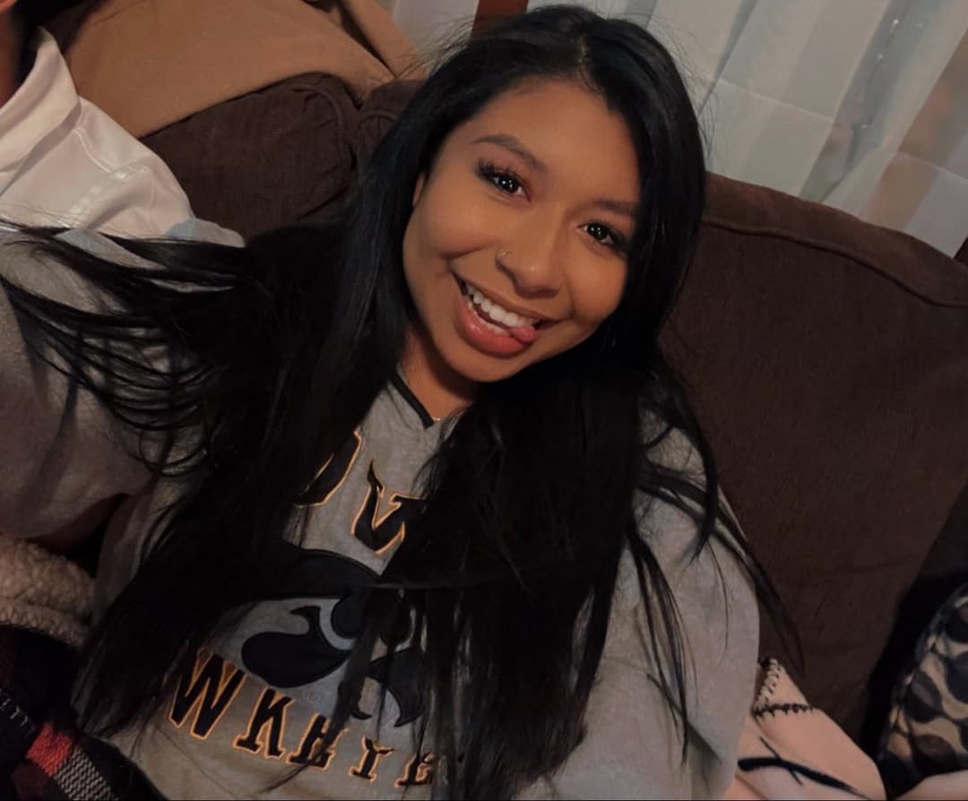 Her ass air smells like tacos-sfw