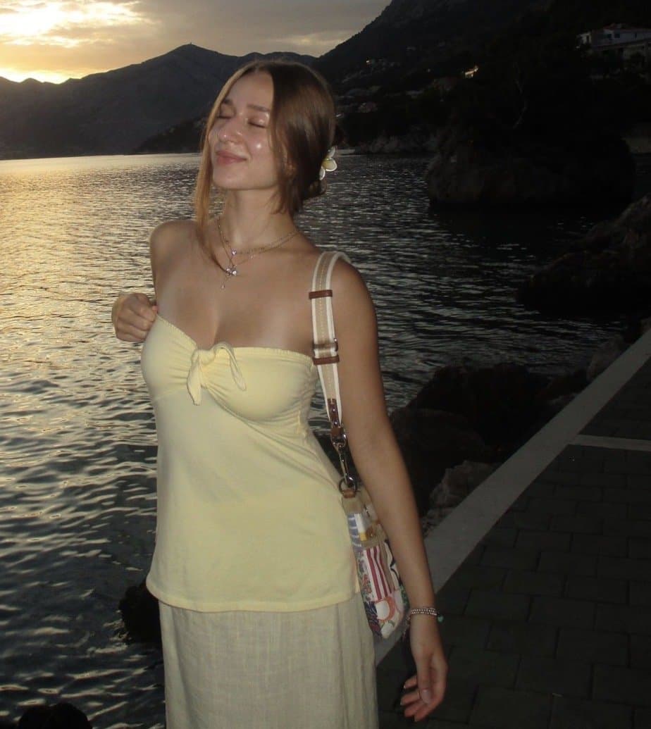 Click to view full size Alaina Kovacevic - Chicago