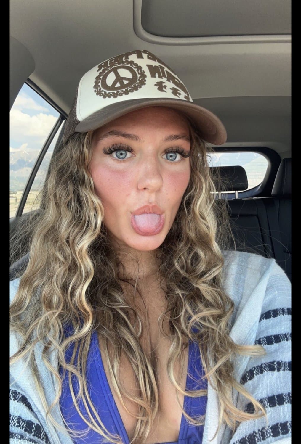 Saige and Taylor get cock