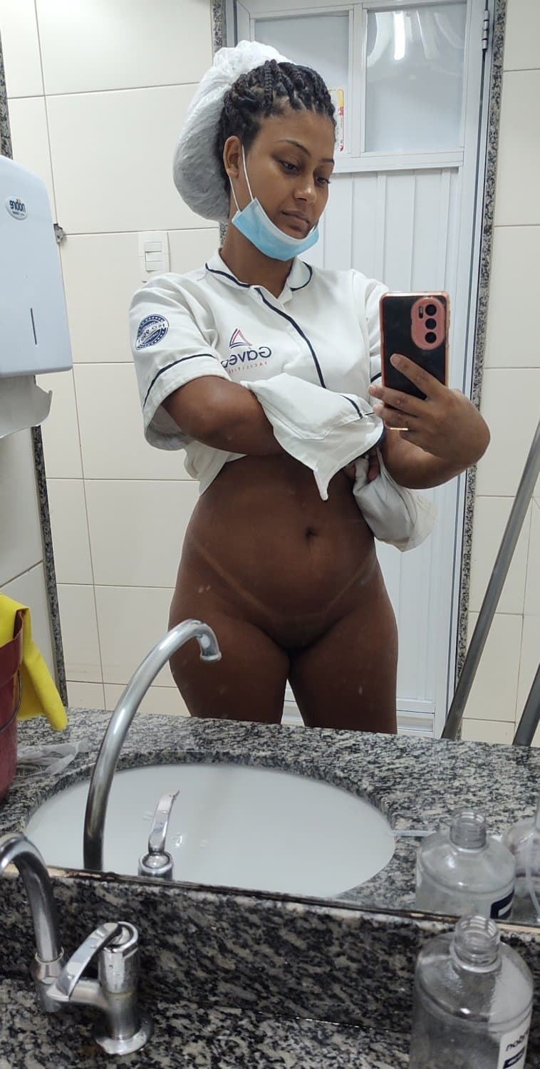Click to view full size Morena rabuda amadora