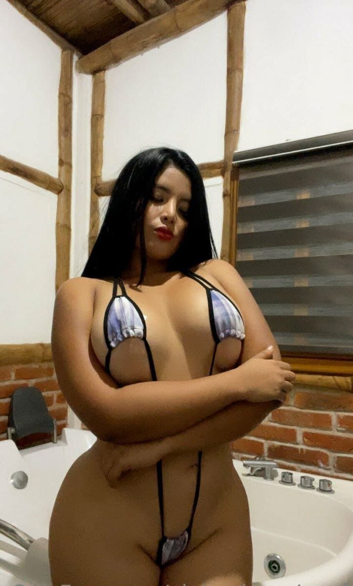 Click to view full size Alejandra Quiroz