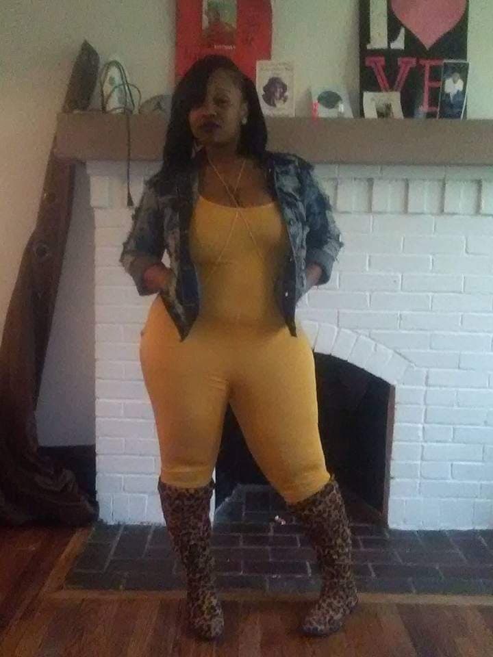 Freaky Bi Bbw Auntie (She need to start a only fans) I would not pull out 19