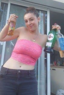 Melinda French slut / Salope du 63 / 18 y.o / Chienne française nude