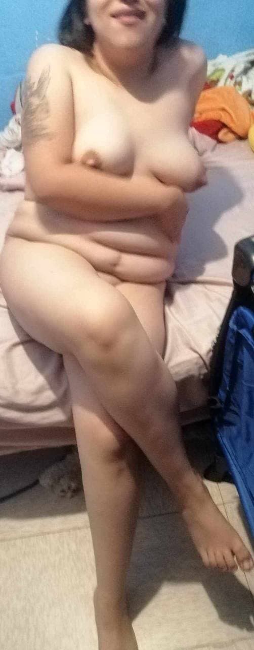 Esta gordibuena vino a mi porque el marido es un pitó chico y busca un buen ? que la satisfaga