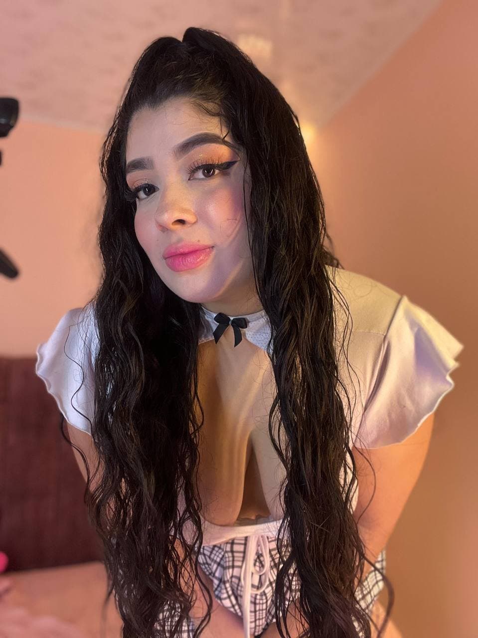 Come and make me moan your name until I lose my voice.