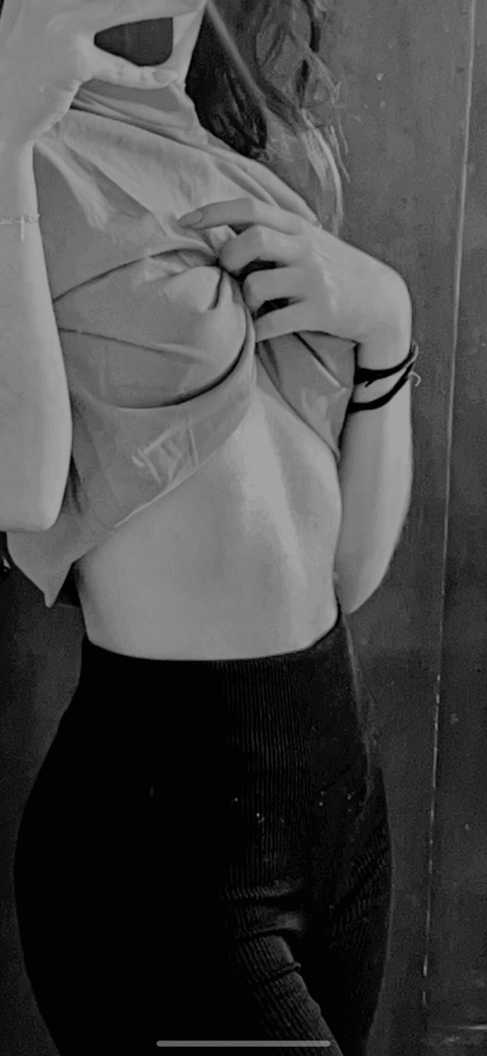 jalandomela con calzón de mi prima y de su amiga, fotos de ellas dos