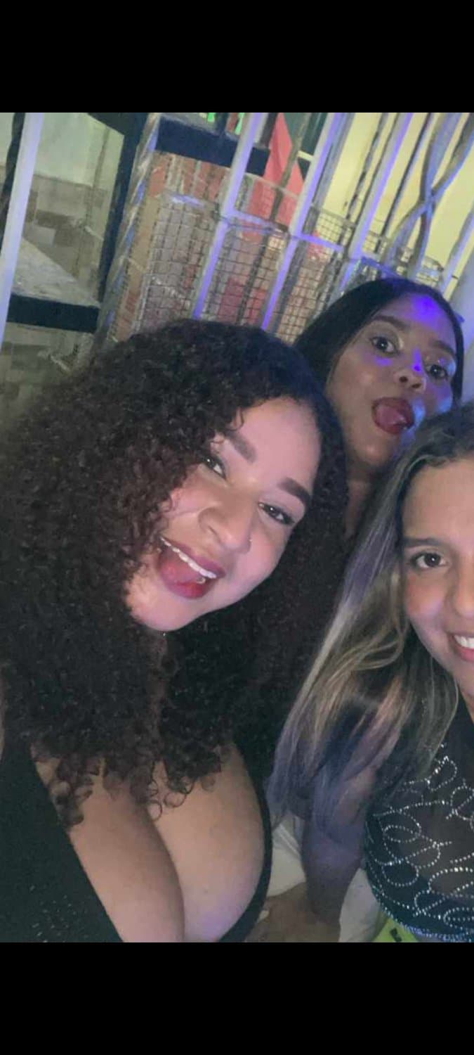 Click to view full size Latina Bigtits