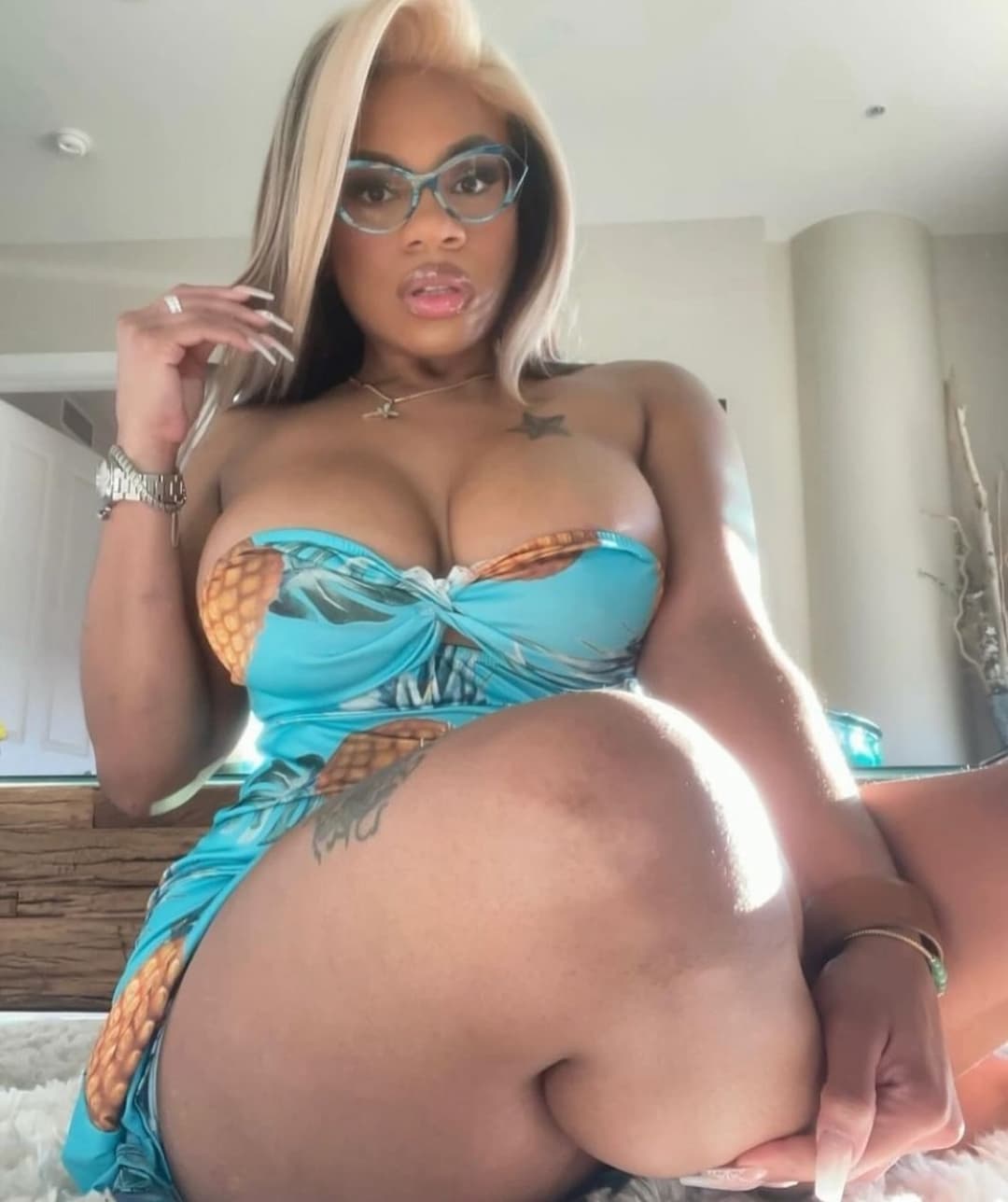 Dominique Chinn Preta Cavala Muito Gostosa