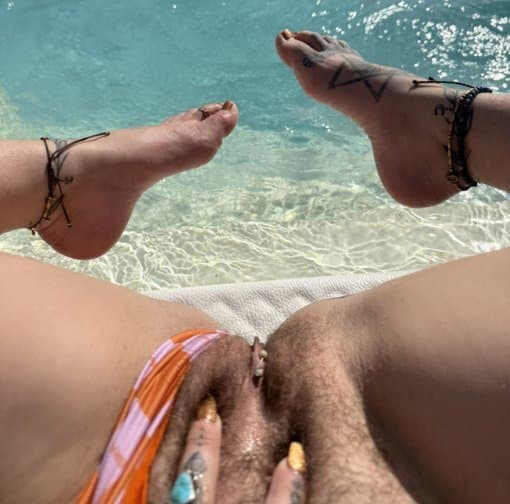 Indica Flower feet / pies