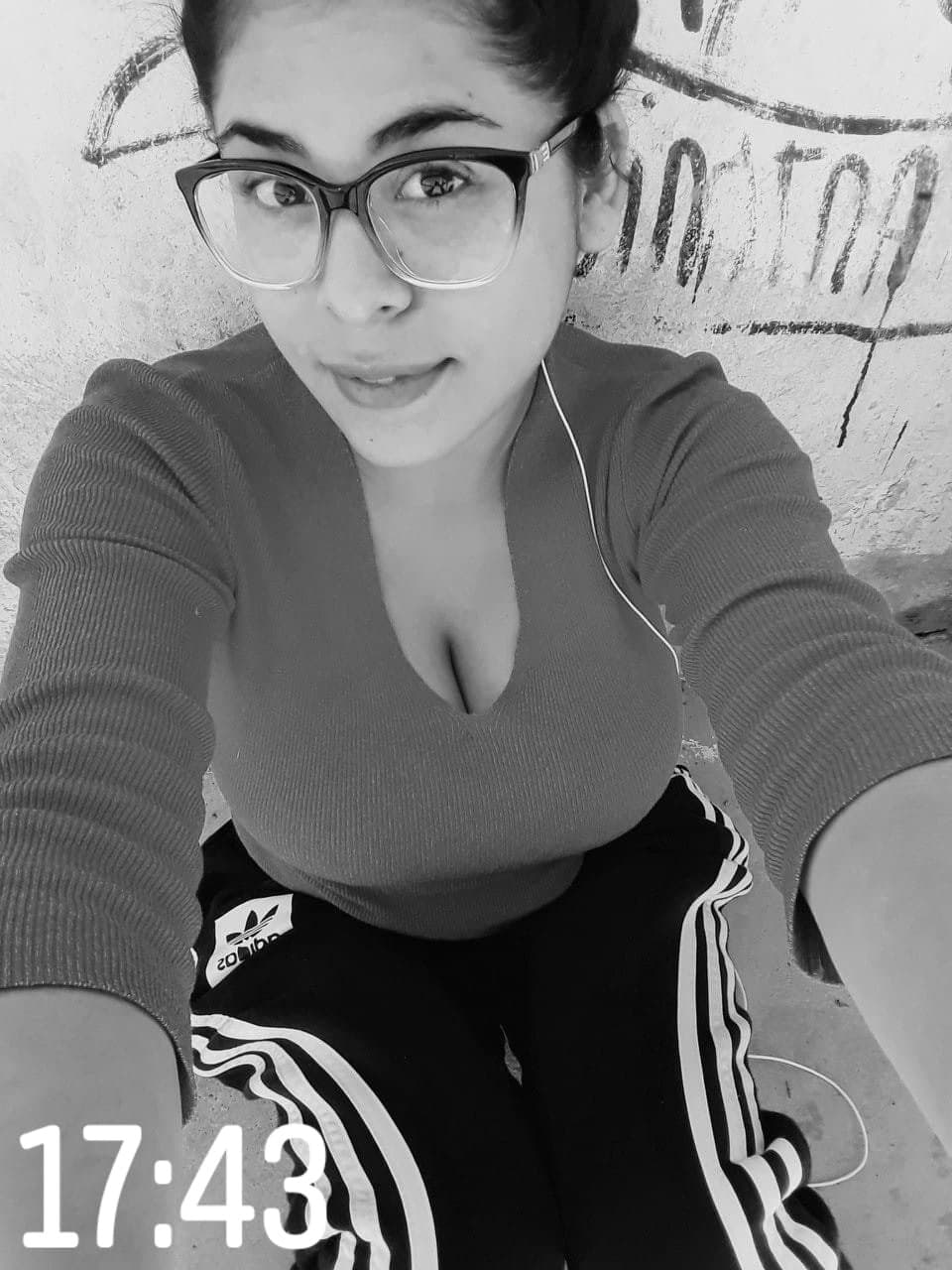 Tetona Argentina/Big Tits Argentina -- (NoNude/Soft)