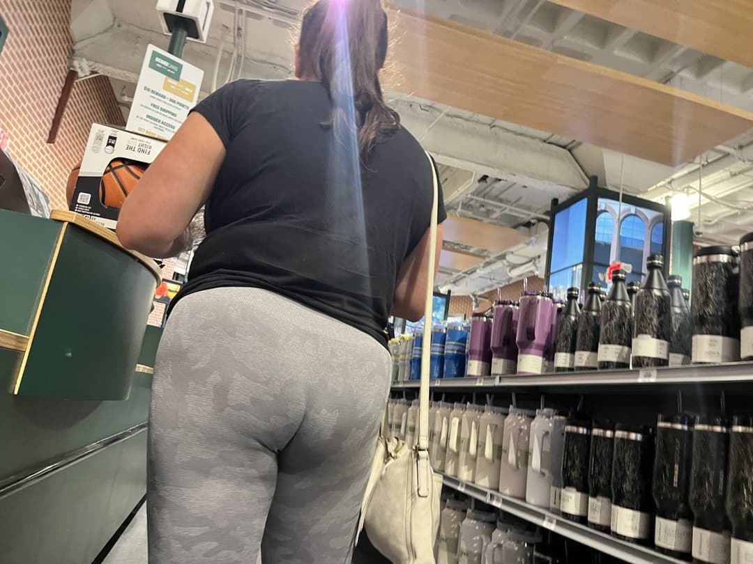 College Teen Shopping Store