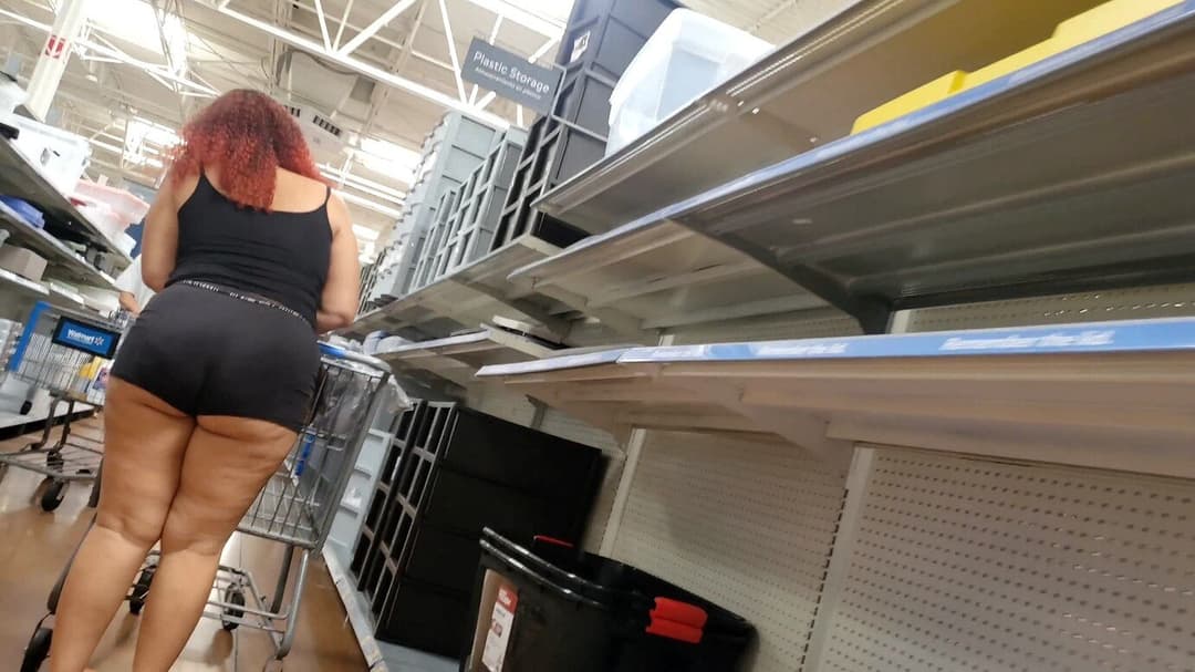 Chunky Butt Latina In Walmart