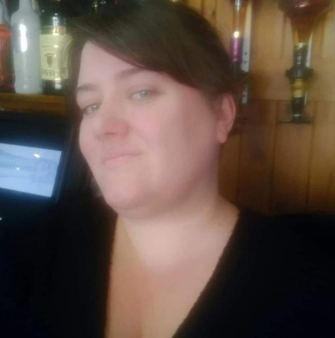 Looking for uk guys who like big titted sluts and a fuck pig. guys exposing me