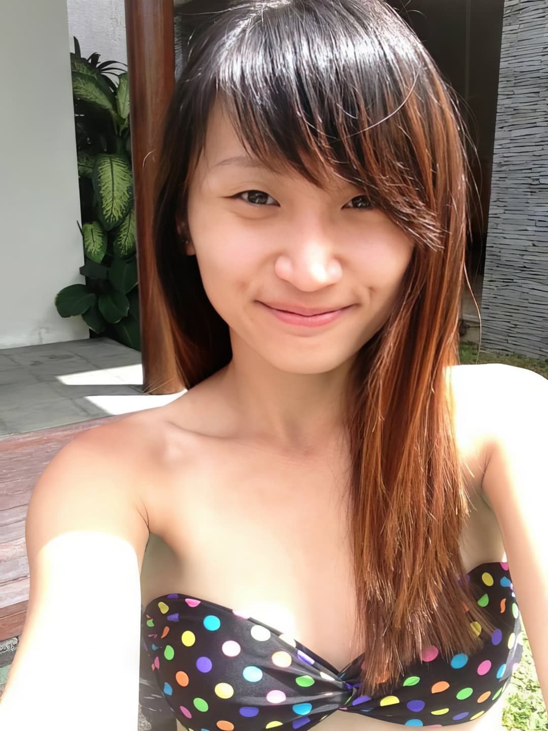 Pretty Hongkong girl giving sloppy blowjob