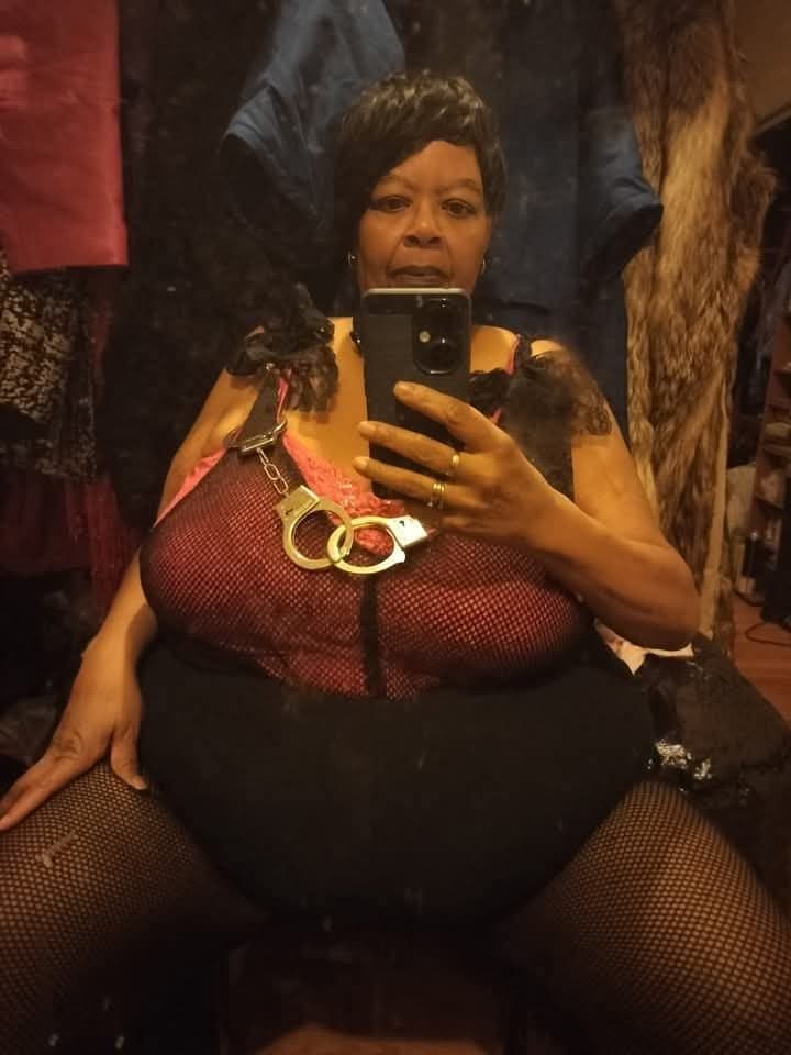 Something About Big Saggy Titty Grannies That Drive Me Crazy. & She Got Em I Would Not Pull Out 79