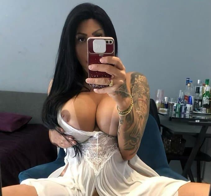 Leticia Griffol fantastic trans woman with a giant cock