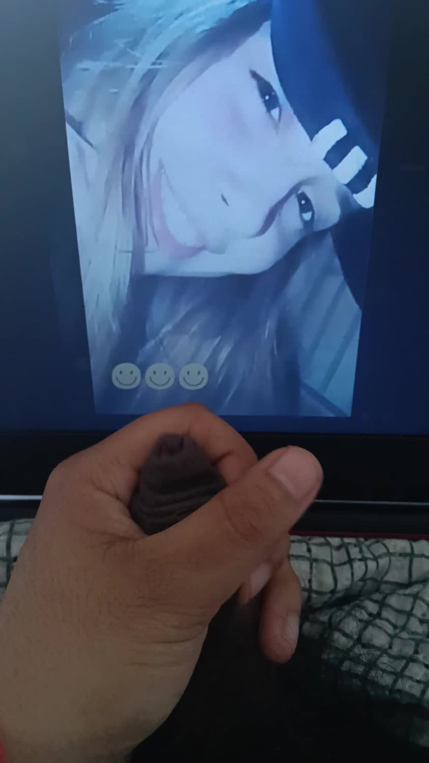 Tribbing anything send requests un discord (leicy_lefd)