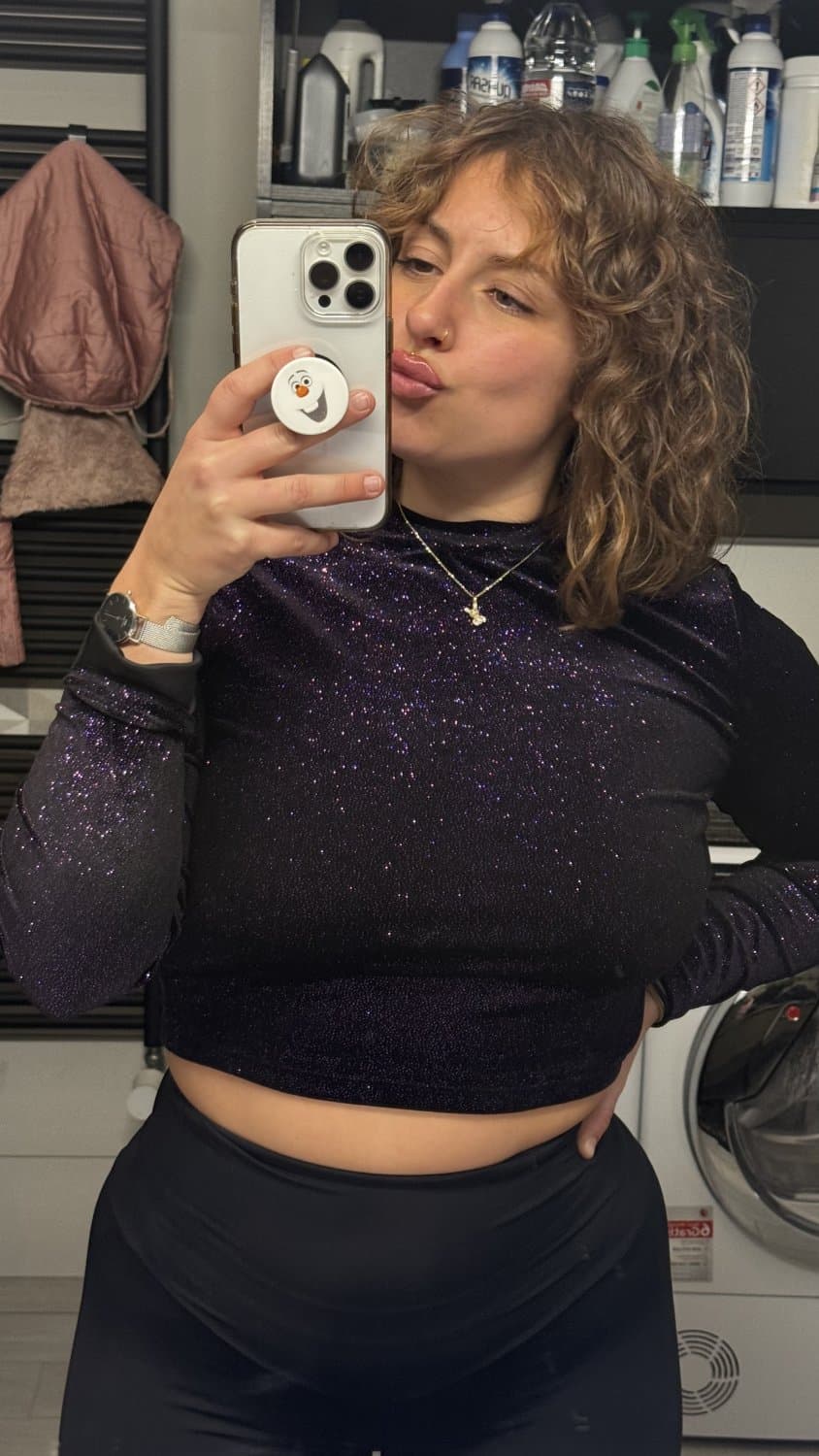 Who is this girl? PAWG Italian Girl Reddit