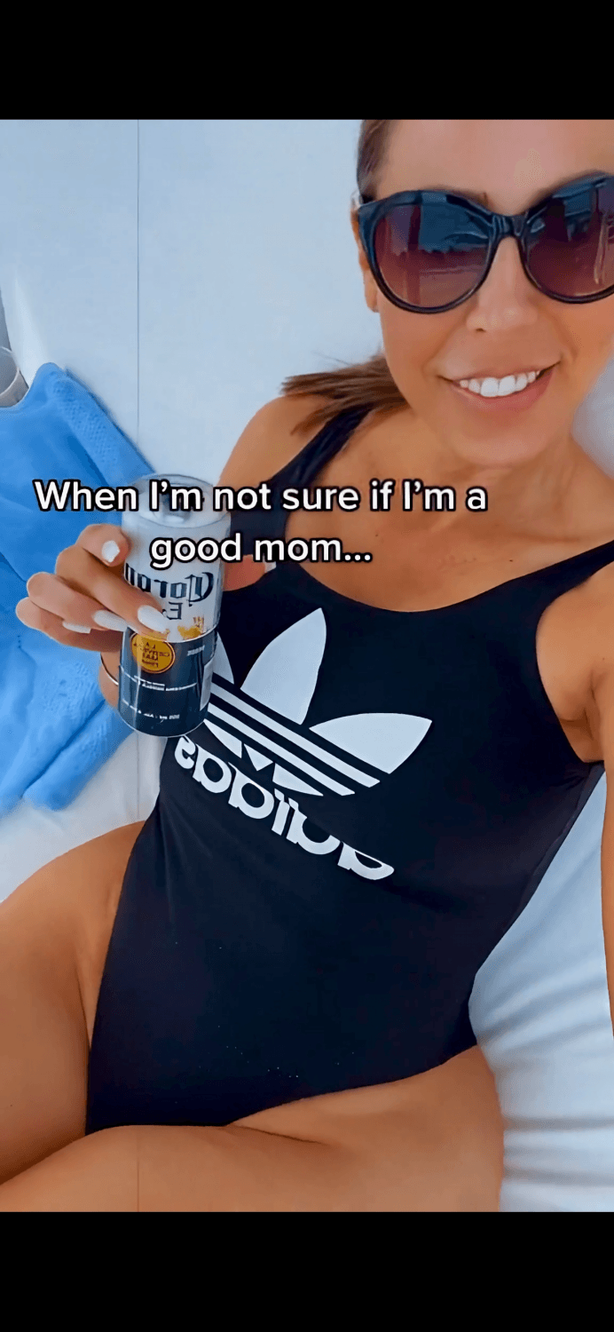 Click to view full size Texas milf Robyn Fields