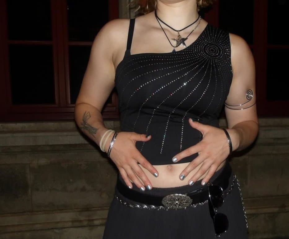 Click to view full size This lesbian needs a good fuck. Look at that huge ass ??she must have a pounded ass and pussy full