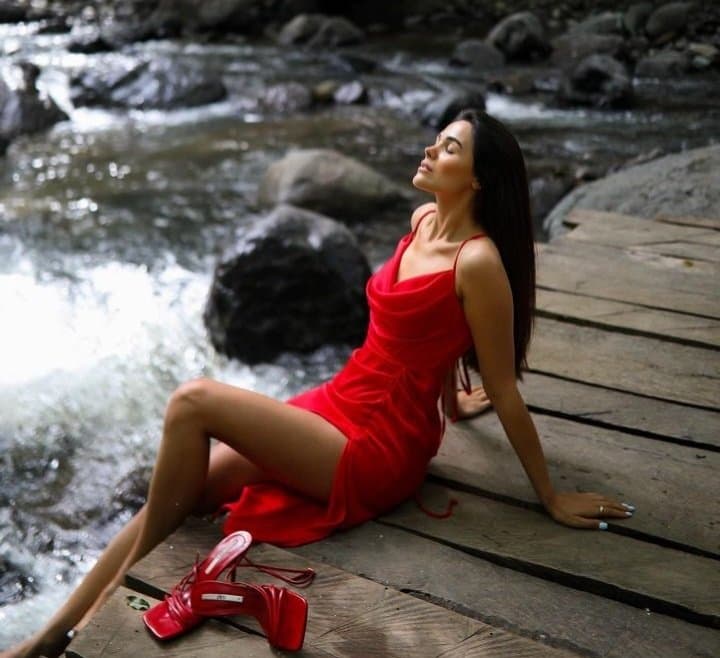 Sexy glamour feet pedicure woman