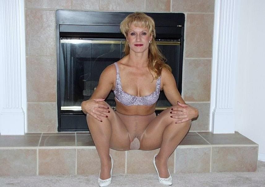 hotlegs-sammi pantyhose queen